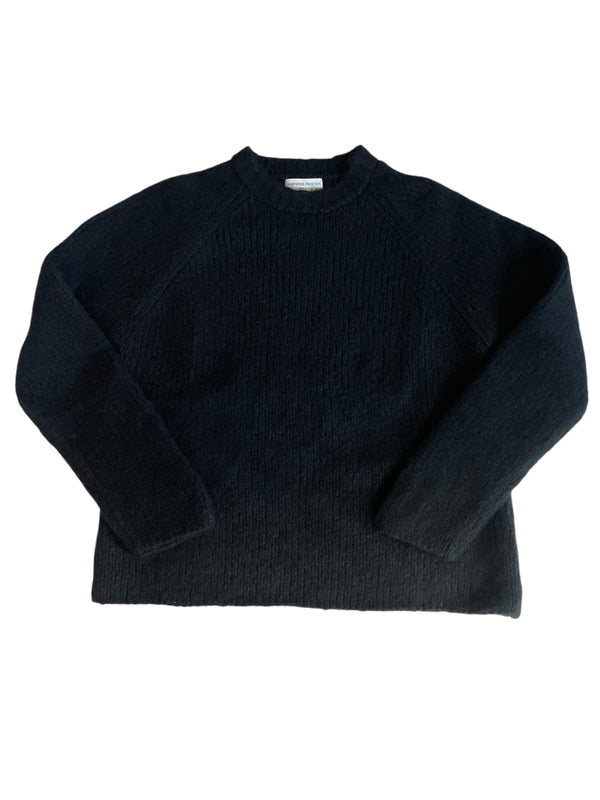 INA RUNDAUSSCHNITT PULLOVER, SCHWARZ